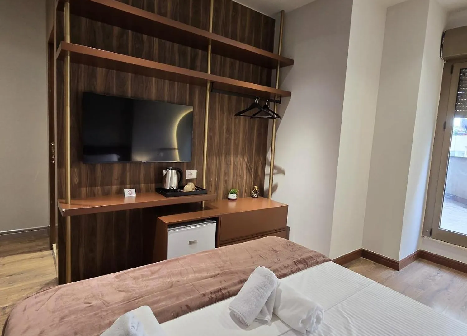 Sols Center Rooms Tirana Albania